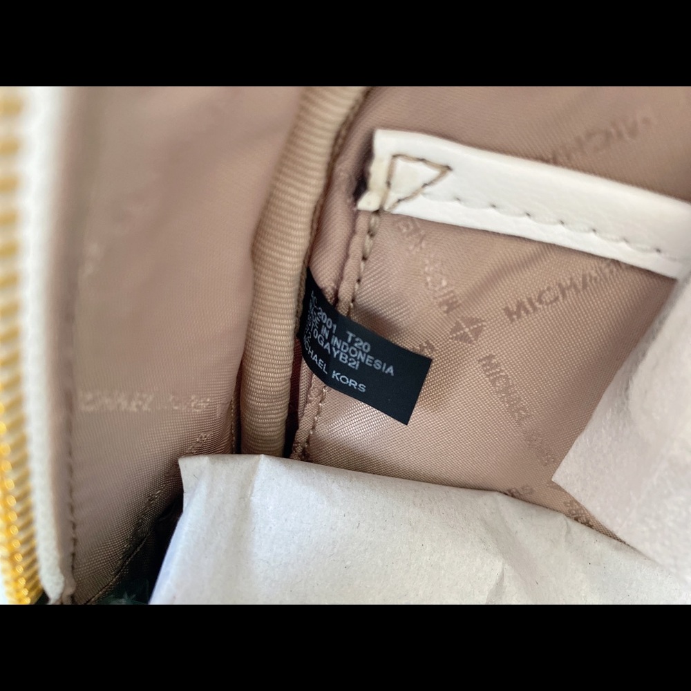 Michael Kors Abbey MD Backpack Rainbow - Picture 6 of 8